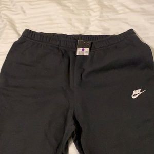 Nike sweatpants. NWT